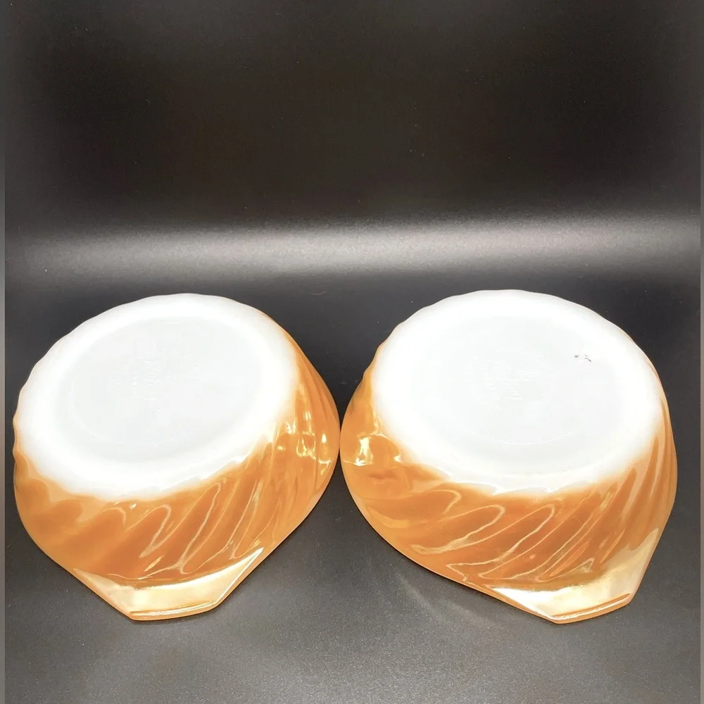 Anchor Hocking Fire King Peach Luster Bowls Set of Two Made in the USA‎ Ovenware